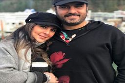 عکس حیرت آور از جوانی سام درخشانی| جذابیت آقای بازیگر در جوونی و پیری با چشم های رنگی!