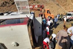 مقصر اصلی حادثه اتوبوس خبرنگاران مشخص شد!+جزئیات بیشتر کلیک کنید 