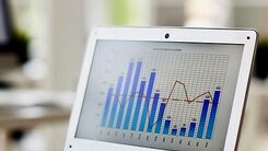 نرم افزار CRM چطور به کارشناسان فروش کمک می کند؟