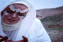 الهام چرخنده اینطوری خودش را تو دل مادرشوهرش جا کرده | مادر شوهر عراقی الهام چرخنده جوان و سرحال+عکس