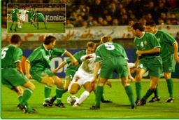 چند نفر به یه نفر !؟/علی کریمی در احاطه شش ایرلندی! +عکس