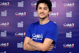 دورهمی سردار آزمون با والیبالیست‌های زن +عکس