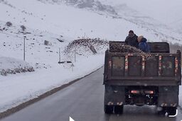 هشدار جدی برای مسافران | بارش باران و برف شدید این جاده ها را مسدود کرد 