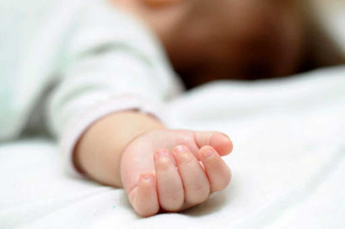 کار کثیف زن ناشناس با نوزاد ۱۱ ماهه | دزدیدن نوزاد جلو چشم پدر و مادرش