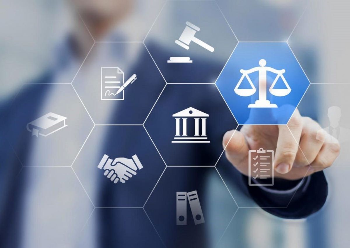 دسترسی به وکیل آسان تر از هر زمان برای تمام ایرانیان
