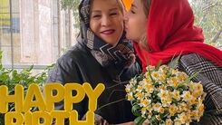 پیاده روی شبنم قلی خانی با عینک برند گرانقیمت +عکس