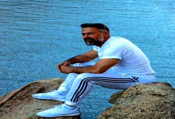 پیر شدن شوکه کننده دانیال حکیمی در آمریکا | زندگی شاهانه پسر دانیال حکیمی در خارج از کشور +عکس