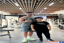 وریا غفوری و پسرش در باشگاه بدنسازی + عکس