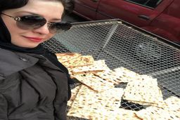 چاقی شوکه کننده بازیگر زن ایرانی | تیپ و قیافه جدید مهراوه شریفی نیا در خیابان +عکس