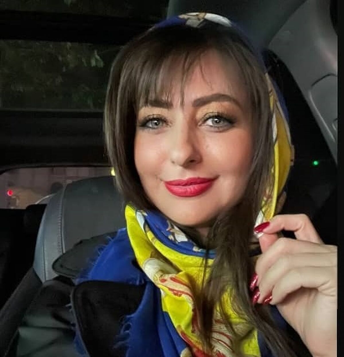 عکس لو رفته از عشق و حال نفیسه روشن با مادر جوانش در شمال/خودنمایی خانم بازیگر با ماشین گرانقیمت! +عکس