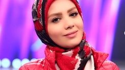 حرکت عجیب مبینا نصیری پشت صحنه | اسلحه در دست مجری تلویزیون + عکس