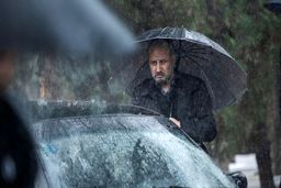 حرکت عجیب جواد عزتی با ماسک جشنواره فجر +عکس