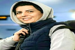 تصویر شکار شده از لیلا حاتمی در مراسم چهلم داریوش مهرجویی و همسرش | تغییر چهره لیلا حاتمی طرفدارانش را شوکه کرد + عکس