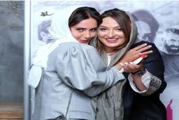 کتک خوردن شدید الناز شاکردوست در خیابان | الناز شاکردوست را از ماشین پرت کردن بیرون +عکس