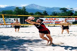 سردار آزمون والیبالیست شد! + عکس