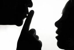 آزار و اذیت شیطانی دختری شوم بخت مشهدی | تهدید دختر برای لو دادن ماجرا به پلیس 