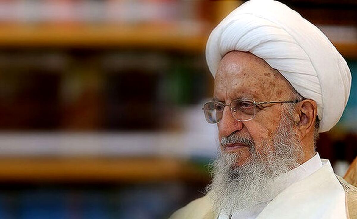 ماجرای عبارت آیت‌الله مکارم شیرازی بر کفن حاج‌قاسم سلیمانی