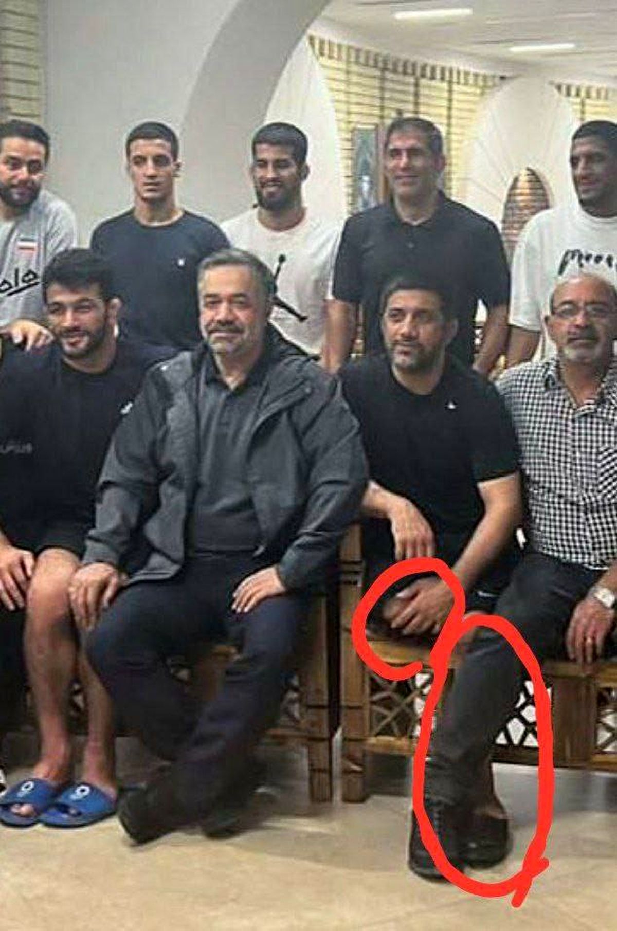 کارهای جنجالی دبیر تمام شدنی نیست! +عکس