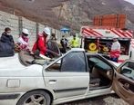 تصویر وحشتناک از سقوط سنگ در جاده چالوس/ پرشیا له شدو ۲ نفر کشته شدند