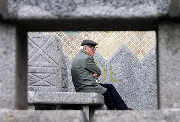 شگفتانه رئیسی برای بازنشستگان کشوری | اعمال افزایش حقوق بازنشستکان از ماه بعد | 900 هزار تومان به به حقوق بازنشستگان اضافه می شود؟ + جزئیات