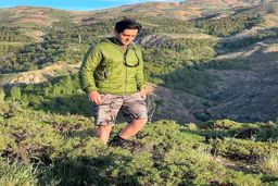 ژست امیرحسین آرمان با دستبد طلای گرانقیمت | امیرحسین آرمان کلا عوض شده +عکس