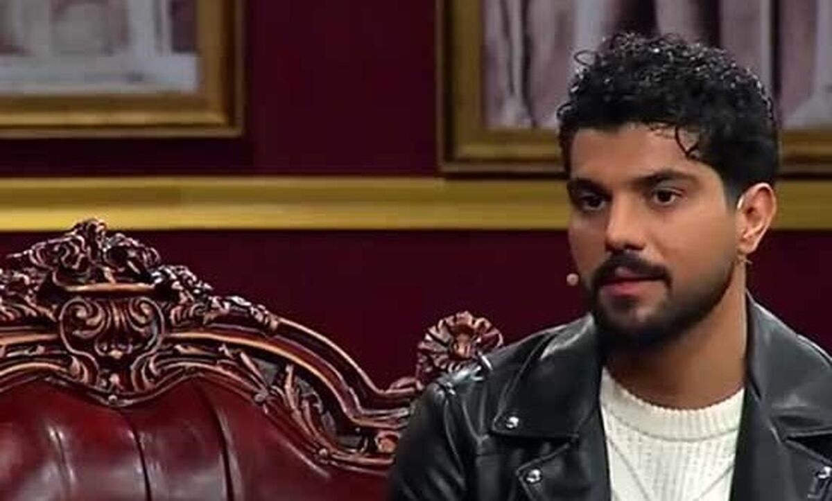 عکس دیده نشده سینا مهراد کنار دختران جوان