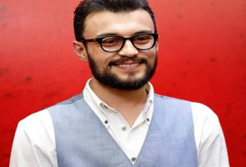 بازیگر زخم اهل افغانستان است | تسلط بدون نقص بازیگر زخم کاری به زبان انگلیسی +فیلم