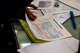 افزایش حقوق کارگران و کارمندان سال آینده منتفی است؟