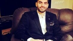 علی کریمی روی تخت بیمارستان /عکس فوتبالیست محبوب بعد از جراحی