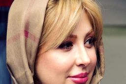 چهره شکست خورده نیوشا ضیغمی بعد از مرگ مادرش