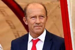 تصویر قدیمی کالدرون در لباس گاوبازها!‌+عکس دیدنی