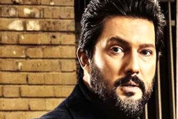 بدآموزی به سبک حامد بهداد | گنگ بالای حامد بهداد با این حرکت زشت + عکس