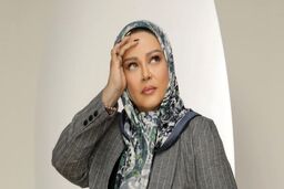 حاشیه سازی جنجالی دوباره بهاره رهنما | کفش‌ عجیب و غریب بهاره رهنما سوژه شد؟ +عکس