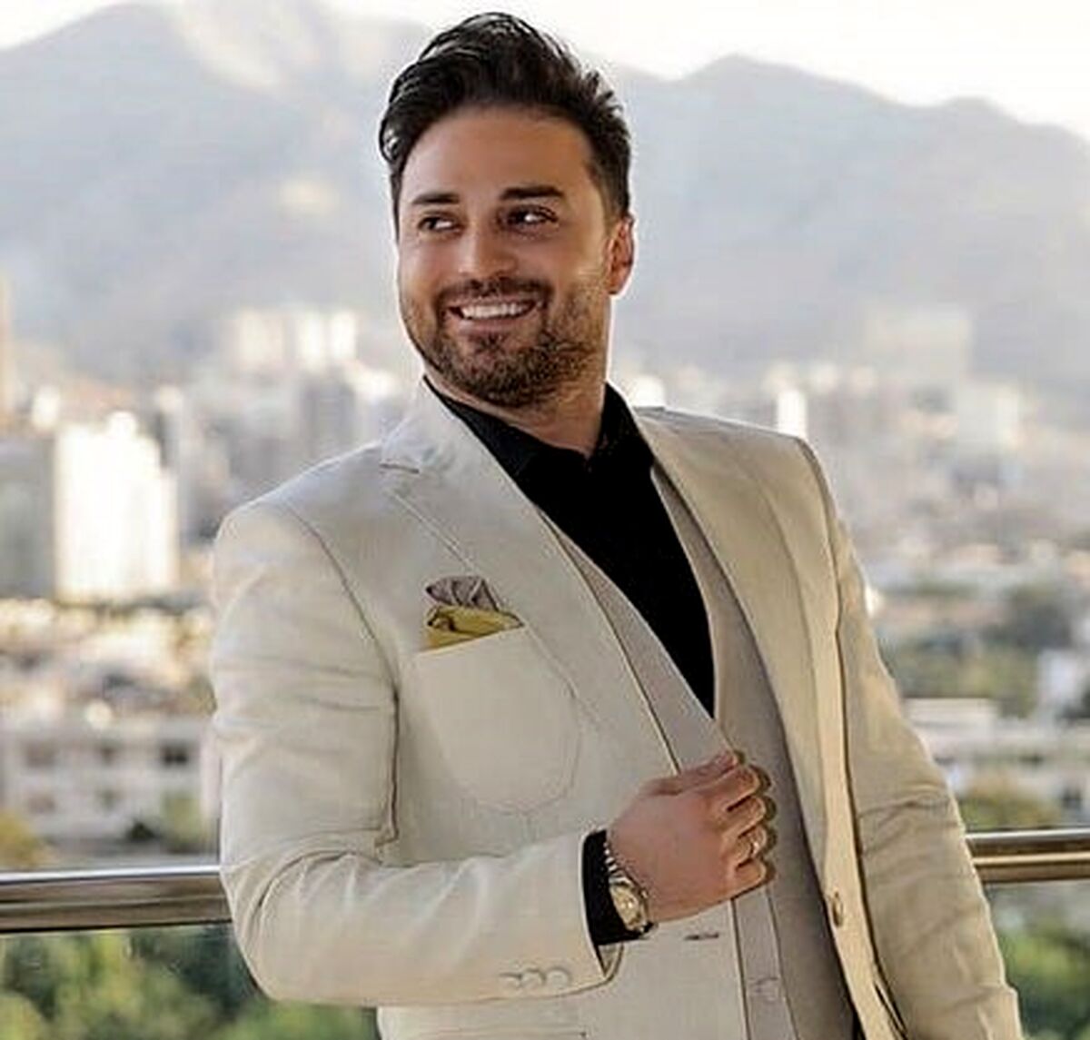 دانلود آهنگ جدید بابک جهانبخش بنام صدای عشق+موزیک