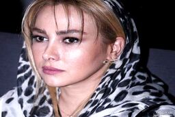 لباس زرقی برقی آناهیتا نعمتی با دستمال سر راهبه ای! | ماجرای طلاق آناهیتا نعمتی چه بود؟