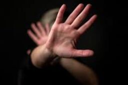 ماجرای متفاوت زندگی زن ۴۵ ساله ؛ شوهرم با زنی بزرگتر از خودش رابطه داشت | پسرخوانده‌ام مرا کتک می‌زند