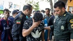 درگیری وحشتناک ۳ شرور در قهوه خانه | کشف اسلحه های جنگی از اراذل + فیلم
