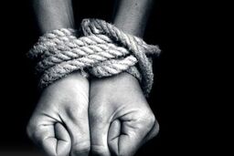 عجیب ترین گروکان گیری دنیا در ایران | فرار زن جوان با خودروی آدم‌رباها