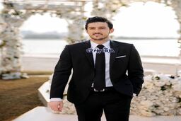 کافه گردی «سردار آزمون» و همسرش +عکس