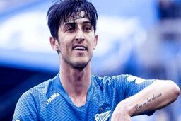 سردار آزمون در لباس دامادی+سلفی عاشقانه سردار آزمون و همسرش 