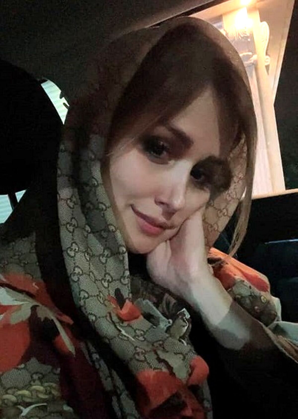 پول خرج کردن میلیاردی زن شاهرخ استخری در آرایشگاه نتیجه داد!| زن شاهرخ استخری از این رو به اون رو شد!+عکس
