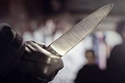 زورگیری دختر ۲۷ ساله از خانم های تنها | در اماکن خلوت از آنها سرقت می‌کرد