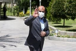 خداحافظی رئیسی با پیکر رستم قاسمی +عکس