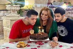 گریه های نسرین مقانلو در وداع با پسرش اشک همه را درآورد | لحظه تلخ خداحافظی نسرین مقانلو با پسرش + فیلم