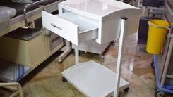 ترالی پزشکی و زیبایی در مراکز پزشکی و زیبایی
