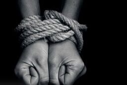 گروگانگیری وحشتناک مرد جوان در کرمان | غافلگیری گروگانگیران در ایرانشهر