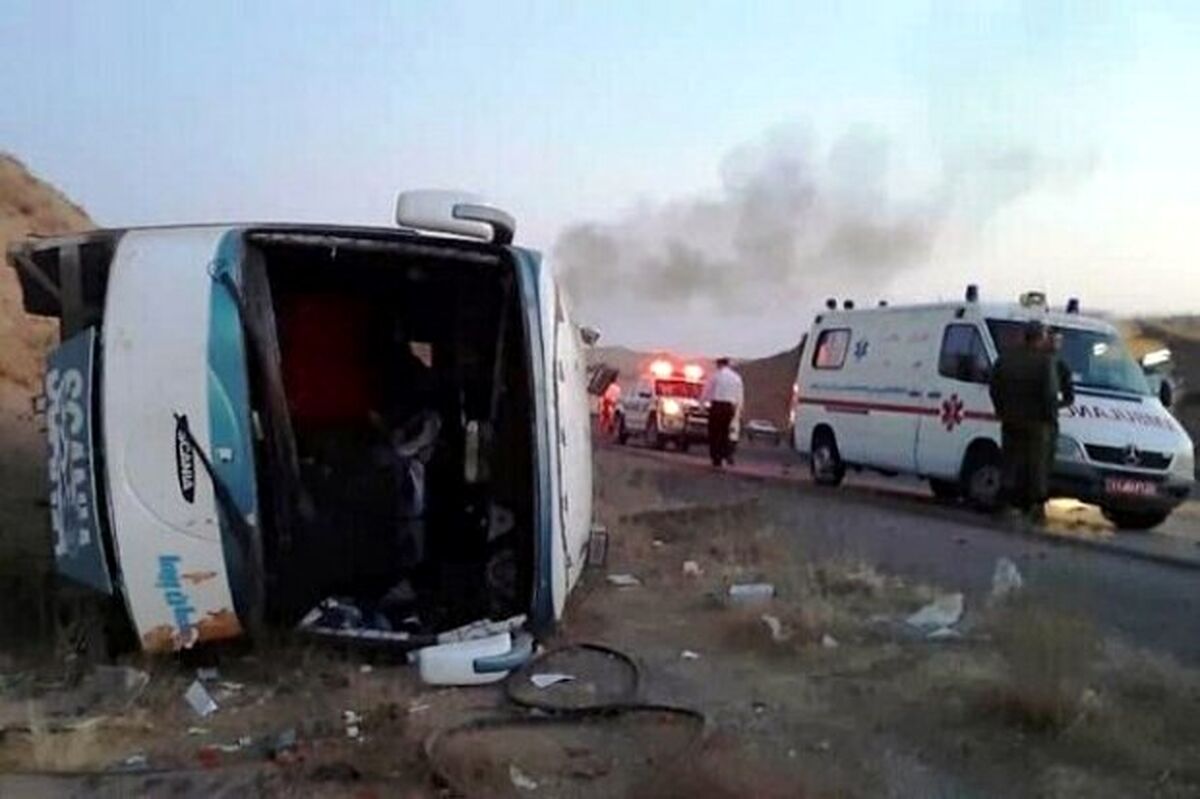 خبرفوری از حادثه تصادف هولناک در تهران | تصادف عجیب ۲ دستگاه اتوبوس در محدوده فرودگاه امام +فیلم و عکس
