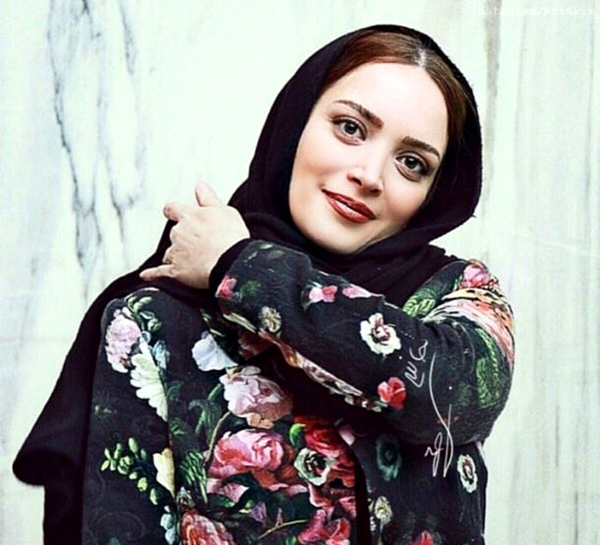 حرکت جنجالی بهنوش طباطبایی طرفدارانش را حسابی شاکی کرد | بدآموزی زشت بهنوش طباطبایی +عکس
