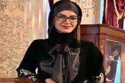 ملیکا زارعی هم مهاجرت کرد | تیپ خاله شادونه در خارج همه را متحیر کرد  + عکس