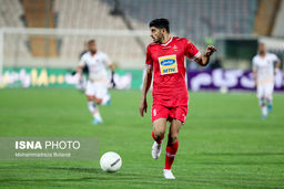  آتش‌بازی پرسپولیس مقابل مس رفسنجان در استادیوم آزادی